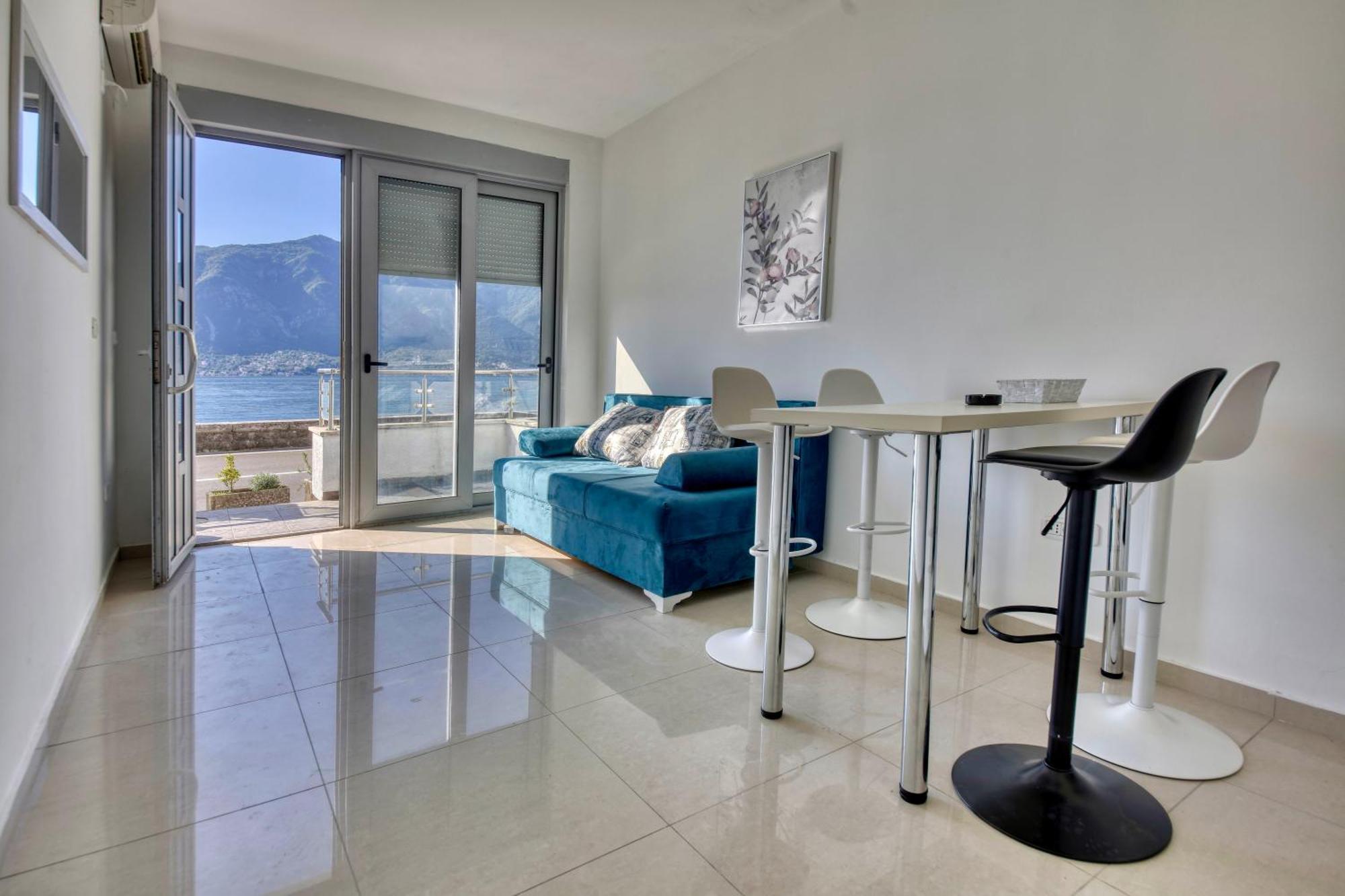 Waterfront Apartments Kotor Exterior photo
